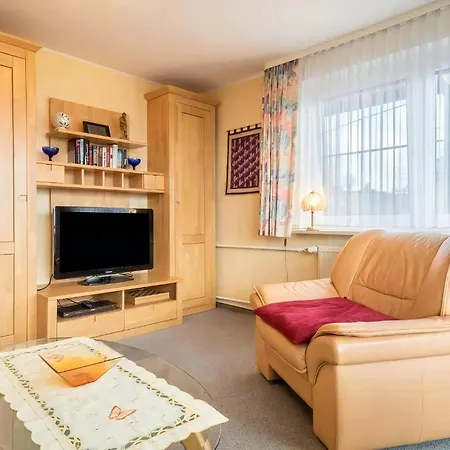 1 Apartment